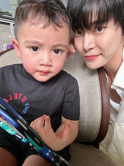 markleesister_'s tweet photo. Sekali lagi "ini saya harus iri sama cipung atau doyoung?!"😭😭😭 https://t.co/T5vUyzuCH0