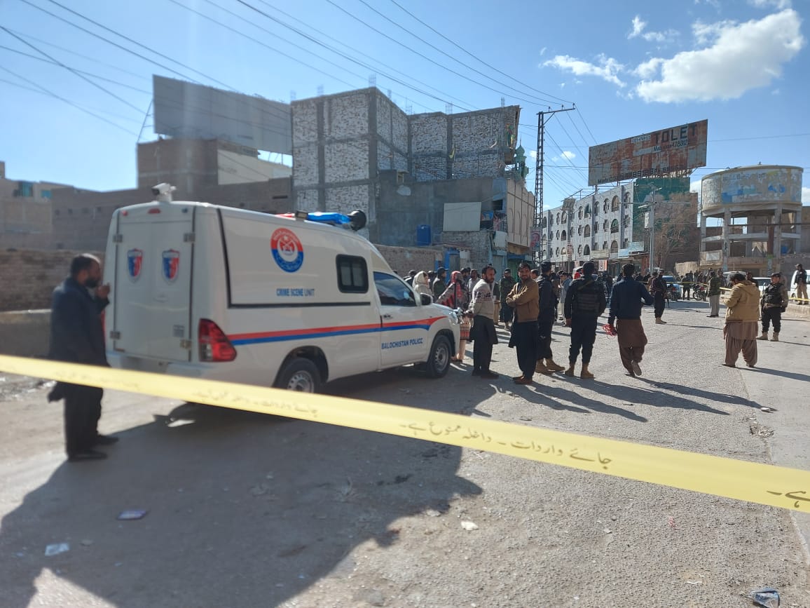 #کوئٹہ میں زرغون روڈ پر ساجد ہسپتال کے قریب کچرے کے ڈھیر میں دھماکا

9 افراد کے زخمی ہونے کی اطلاع

دھماکے کی نوعیت معلوم کرنے کے لیے بم ڈسپوزل سکواڈ طلب
#quetta #Balochistan #BTV 
<a href="/Jan_Achakzai/">Jan Achakzai / جان اچکزئی</a> <a href="/MShahdotani/">Muhammad Shah Dotani</a>