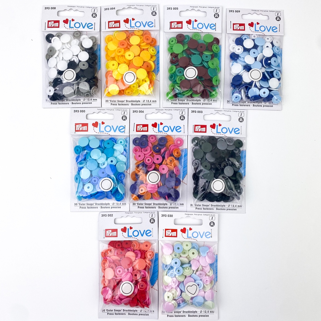 SewingGem's tweet photo. Prym Love non-sew colour snaps are perfect using in place of buttons on children's sewing. They are easily applied with our Pink or Aqua Vario Pliers (available separately).

Find them here:
https://t.co/fiYMumCit3

#sewinggem #sewing #quilting #isewmyownclothes #sewingforkids https://t.co/Rv4iOZmbbW