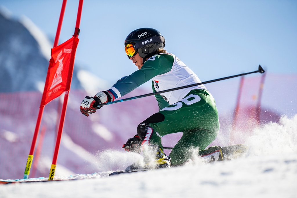 We are ready for the first @fis_telemark race of the year in Carezza 🤌 Best of luck to Jaz and Timote at the Telemark World Cup races 🍀 Full program: 17.1. - Sprint 18.1. - Sprint #gbsnowsport