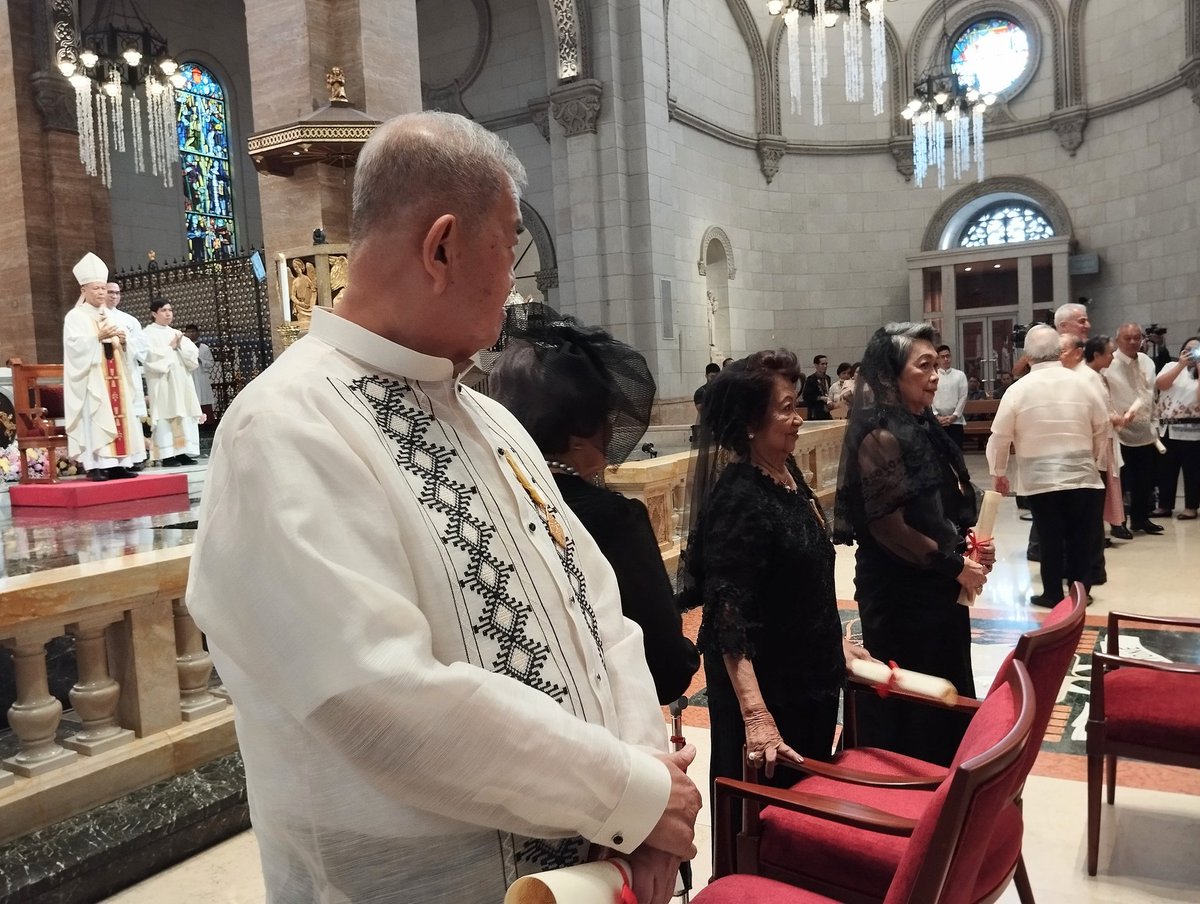 rcamaoc's tweet photo. HAPPENING NOW || Conferral of the Pro Ecclesia et Pontifice Award presided by Manila Archbishop Jose F. Cardinal Advincula.

A Special event with the Archdiocese of Manila and Caritas Manila

📸 Jheng Prado/RCAM-AOC

#RCAM #AOC
#ArchdioceseOfManila https://t.co/hzarqiw0Lw