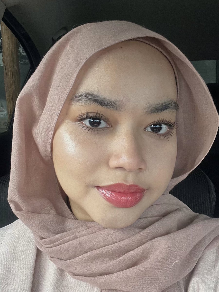 nxjwanasir's tweet photo. Dah habiskan 3 tubes Pestana Lash Enhancing Tonic @pestana_hq 

GOD I LOVE THIS LASH SERUM! https://t.co/SUolmmPvOK