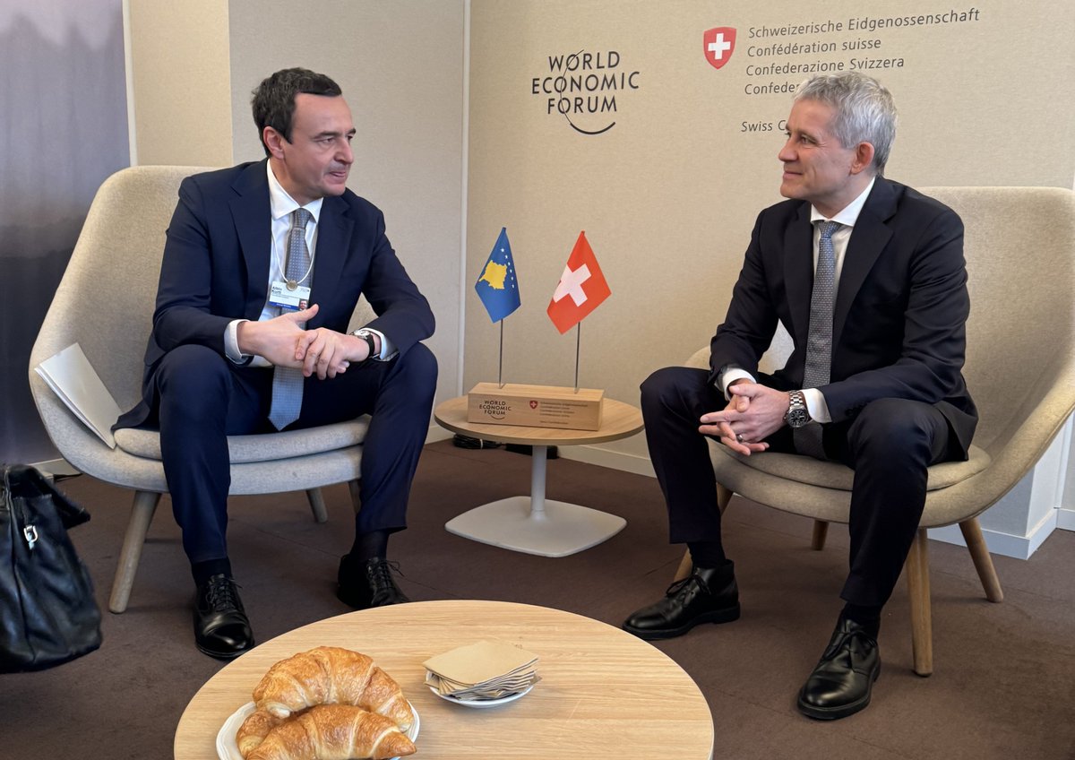 Key topics at the meeting between Federal Councillor @beat_jans and Kosovo's Prime Minister @albinkurti: visa waiver 🇨🇭🇽🇰 and close and good cooperation in the areas of justice and police.
#wef24 #swissgovwef24