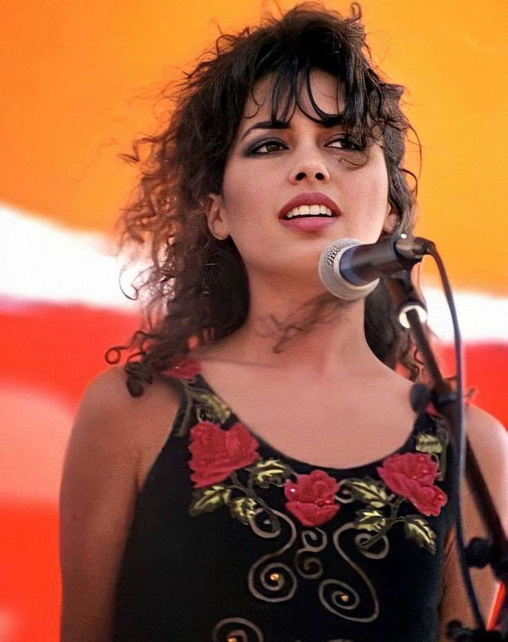 paulknight14's tweet photo. Happy birthday #SusannaHoffs 65 today #TheBangles https://t.co/nFf00JB6sQ