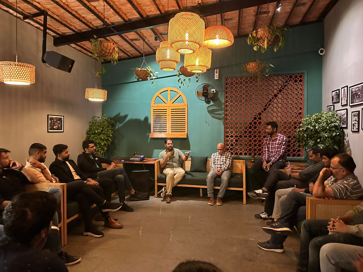 Nearly every SaaS company aspires to sell to large enterprises because they drive large parts of the top line. To understand how to get there, we got <a href="/anoopdawar/">anoopdawar</a>, Ex-VP, Product <a href="/gitlab/">🦊 GitLab</a> &amp; Shikhar Agarwal, Co-founder &amp; CTO, <a href="/Spotnana/">Spotnana</a>, to talk to founders from the ecosystem.

(1/7)