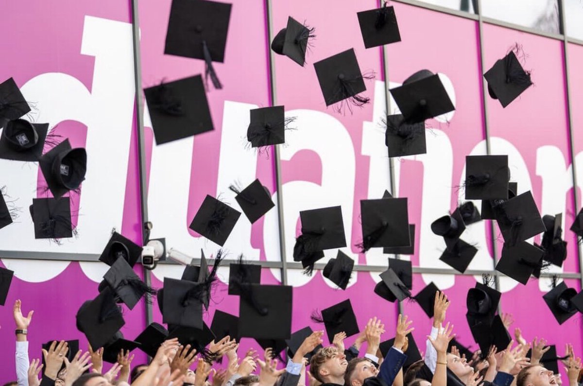 Good luck to all the English Language, Creative Writing &amp; English Literature students who are graduating today! Well done and enjoy the graduation ceremony this morning!