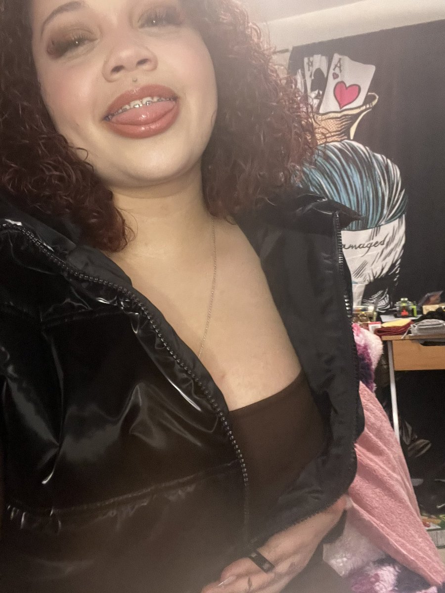 hummingI31rd's tweet photo. The other night was crazyyy🤭�� https://t.co/oMcQQQ1gLF