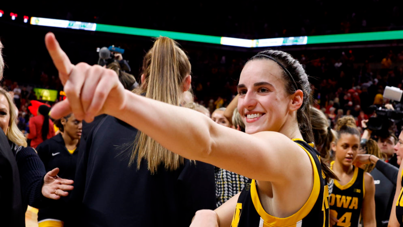 ExClarkGroupie's tweet photo. The "Mamba" of Women's Basketball Caitlin Clark struck the Wisconsin Badgers while leading the Hawkeyes to a 19th masterful win in the B1G Ten!
What an historic season it has been for the Iowa women's basketball team!
#CaitlinClark22 #MambaMentality #HawkeyesWin #Hawkeyes #Wisconsin #Badgers
