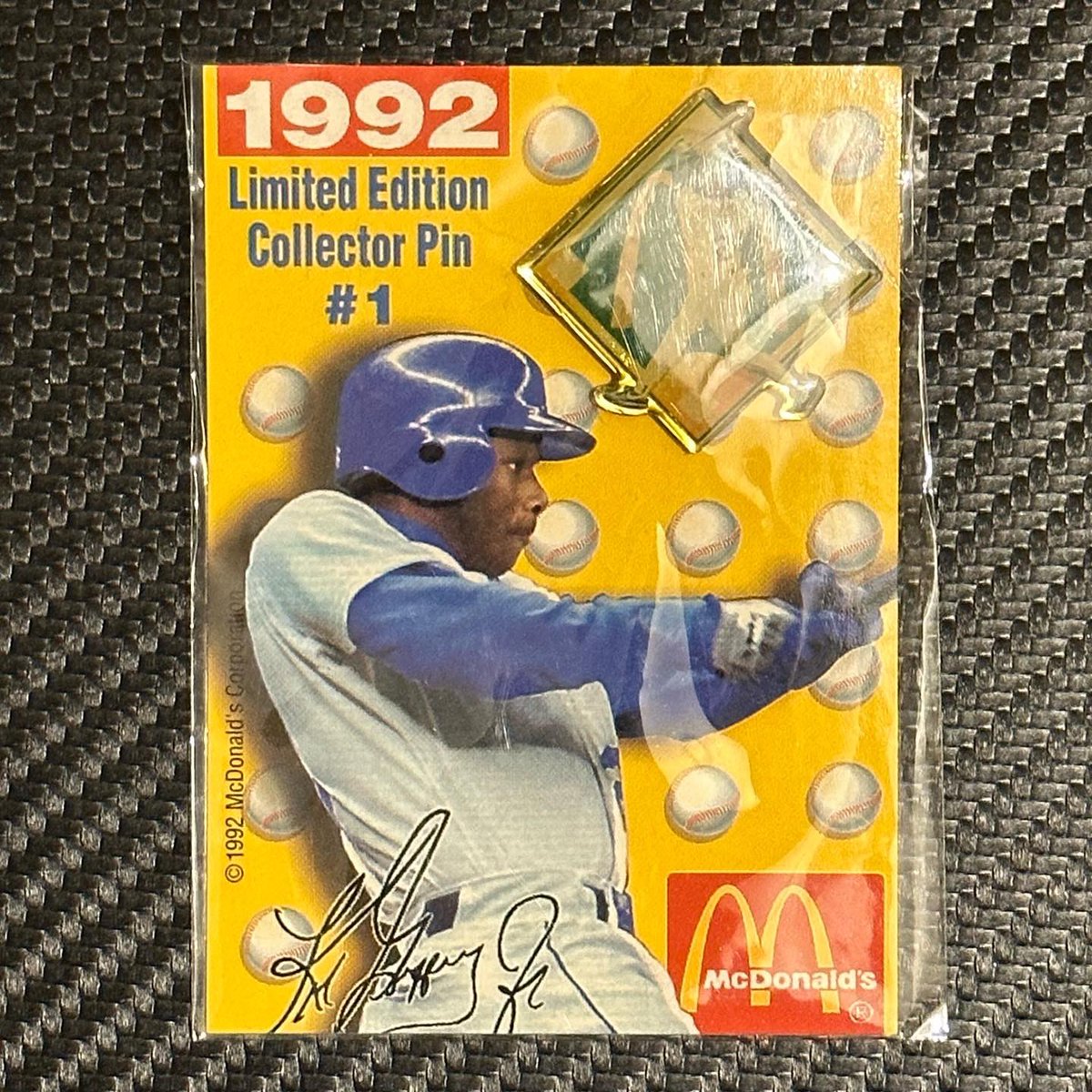 YeahThoseCards's tweet photo. Day 16
#JrJanuary plus Jackson, Jones & Jordan..
#PCJanuary #JrJacksonJonesJordanJanuary @bojackson @realcj10 #MichaelJordan #KenGriffey #BoJackson #ChipperJones #sportscards #whodoyoucollect #thehobby https://t.co/oPAH2R1jqI