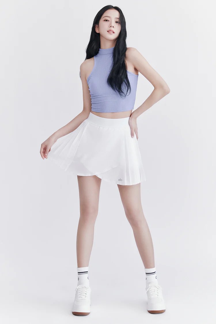 picskimjisoo's tweet photo. OMG KIM JISOO THE WOMEN YOU ARE

#JISOO #지수 https://t.co/WTXeecuBZe