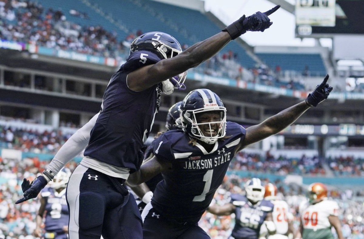 Kaylonbradley's tweet photo. #AGTG Blessed to receive a D1 offer from Jackson State U! @Coach_Hammock https://t.co/rrXc1j7n8q