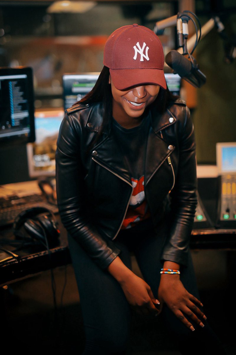 KhutsoTheledi's tweet image. You're questioning your abilities again. It's time to put a stop to those doubts. Have more than you show, speak less than you know!

It's easy to fall into self-doubt, but today, make a conscious effort to stop those negative thoughts in their tracks. Negativity is contagious.…