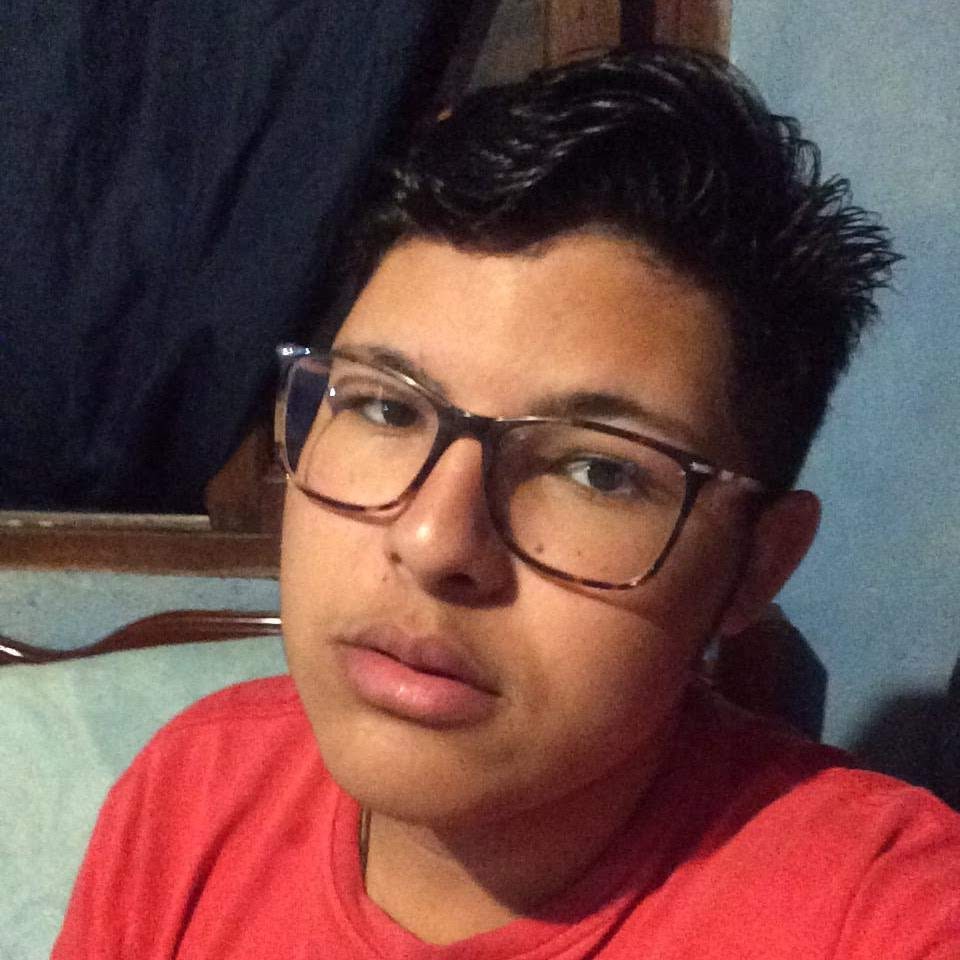 lucasantos2203's tweet photo. Ensino médio/ Agora https://t.co/hIUvbYry8H