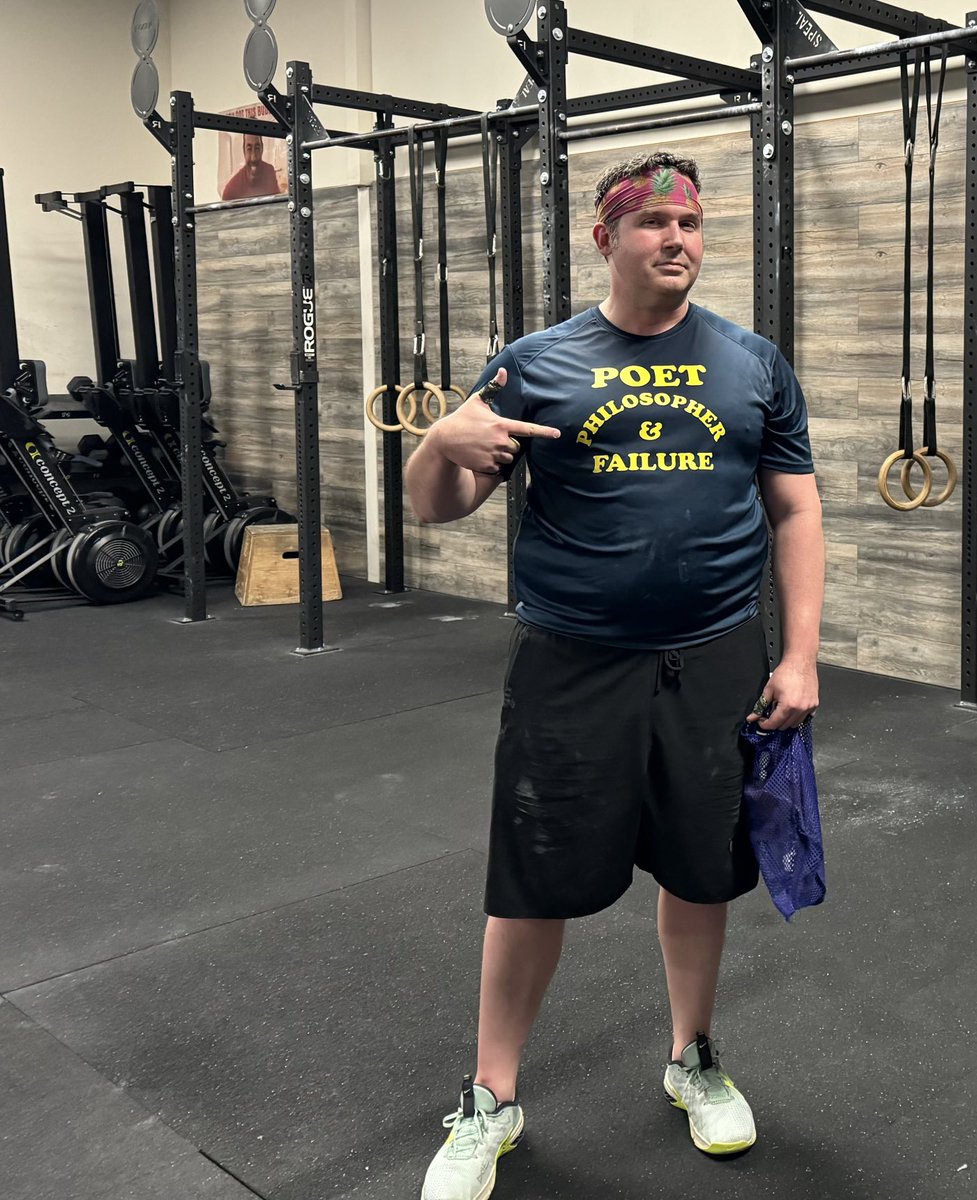 Rocking the ⁦<a href="/voidmerchstore/">voidmerch</a>⁩ workout gear. Also, wearing this until I finish my goddam book.