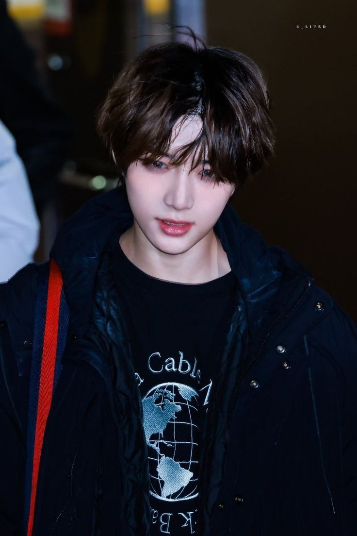 Beomgyu is mentioned in an article (Starstyle Magazine) as part of the 4th generation group that play an important role in attracting people to the team or served as 'visual members'.

🔗naver.me/5Cr1jFqw

— #범규 #BEOMGYU #ボムギュ