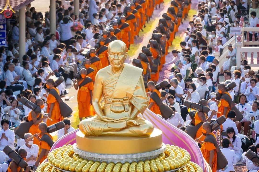 Psanitwong's tweet photo. 1,140 #Dhammayatra monks walked to the #4th Memorial Site of #Great #Master #Phramongkolthepmuni (Sodh Candasaro) the place that he #rediscovered VIJJA #DHAMMAKAYA at Wat Bot Bon, Nontaburi Province
15 January 2024
#Dhammakaya
#GreatMaster https://t.co/ApP7SrhQmU