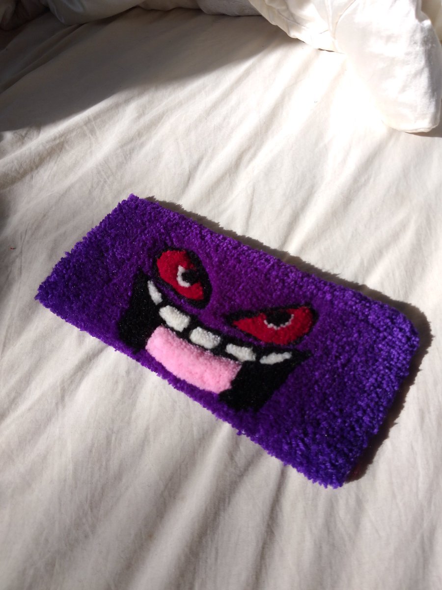 Pokemon Gengar Tufted Wrist Rest Keyboard Rug😈
IllicitRugs.etsy.com