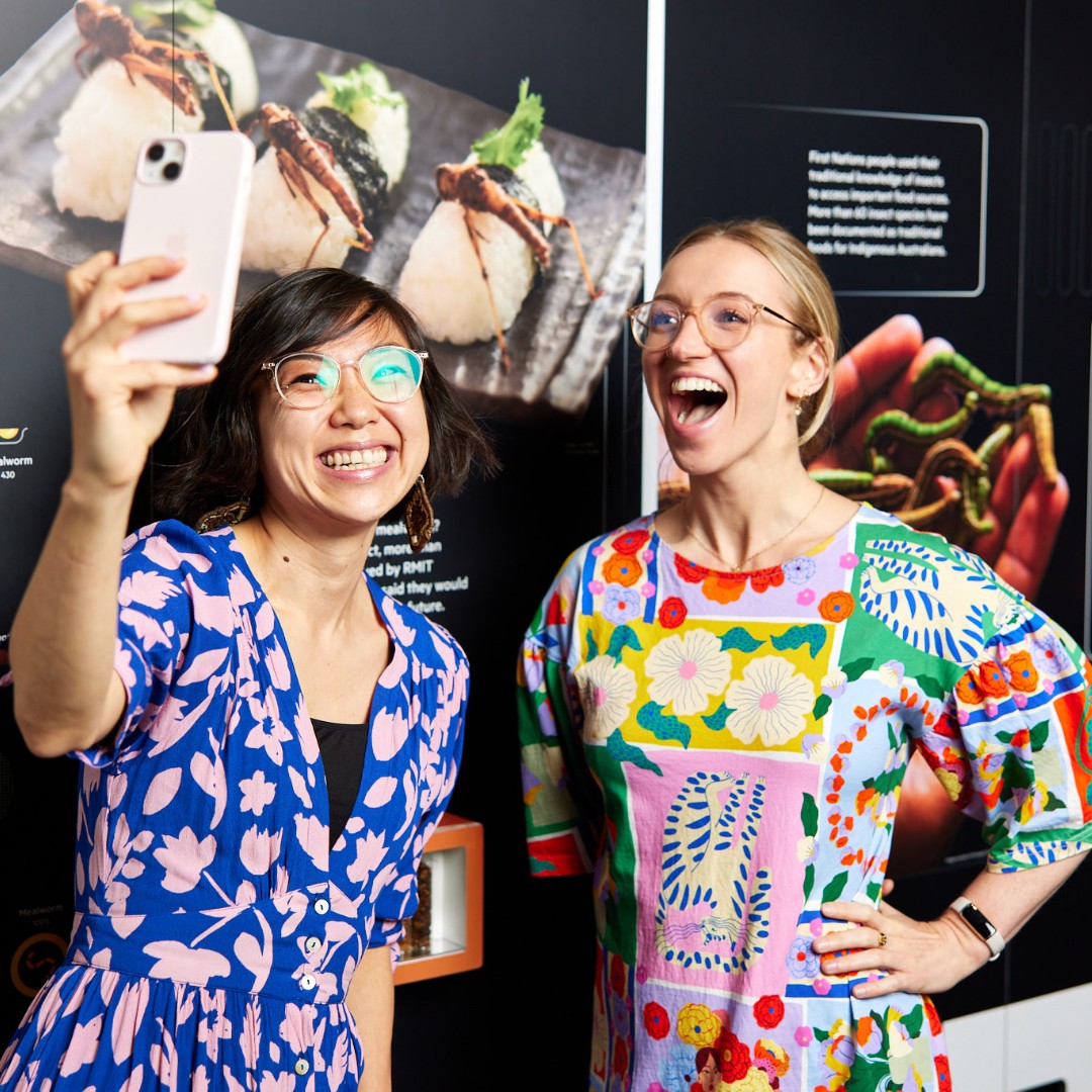 qldmuseum's tweet photo. Happy #MuseumSelfieDay! No matter your selfie style, there's no shortage of fun photo ops at #qldmuseum. โ๏ธ๐
Share your best museum selfies with us using #MyQldMuseum ๐คณ https://t.co/tJAAogvoJD
