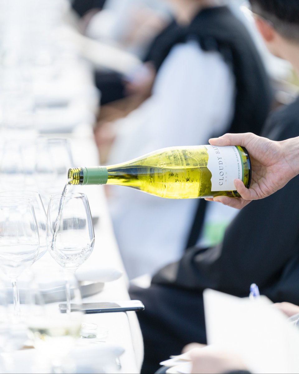 Reminiscing about our unforgettable outdoor long lunch at our Japan Wonderscape. ✨

We love bringing people together to celebrate our shared love for delicious food and wine.

Please enjoy responsibly.
#CloudyBay #Wonderscape #Japan #SauvignonBlanc