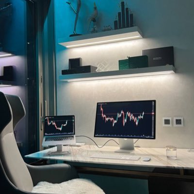 AJVVCCC's tweet image. Passionate AI Evangelist preaching cryptocurrency, decentralization, and AI's transformative potential.