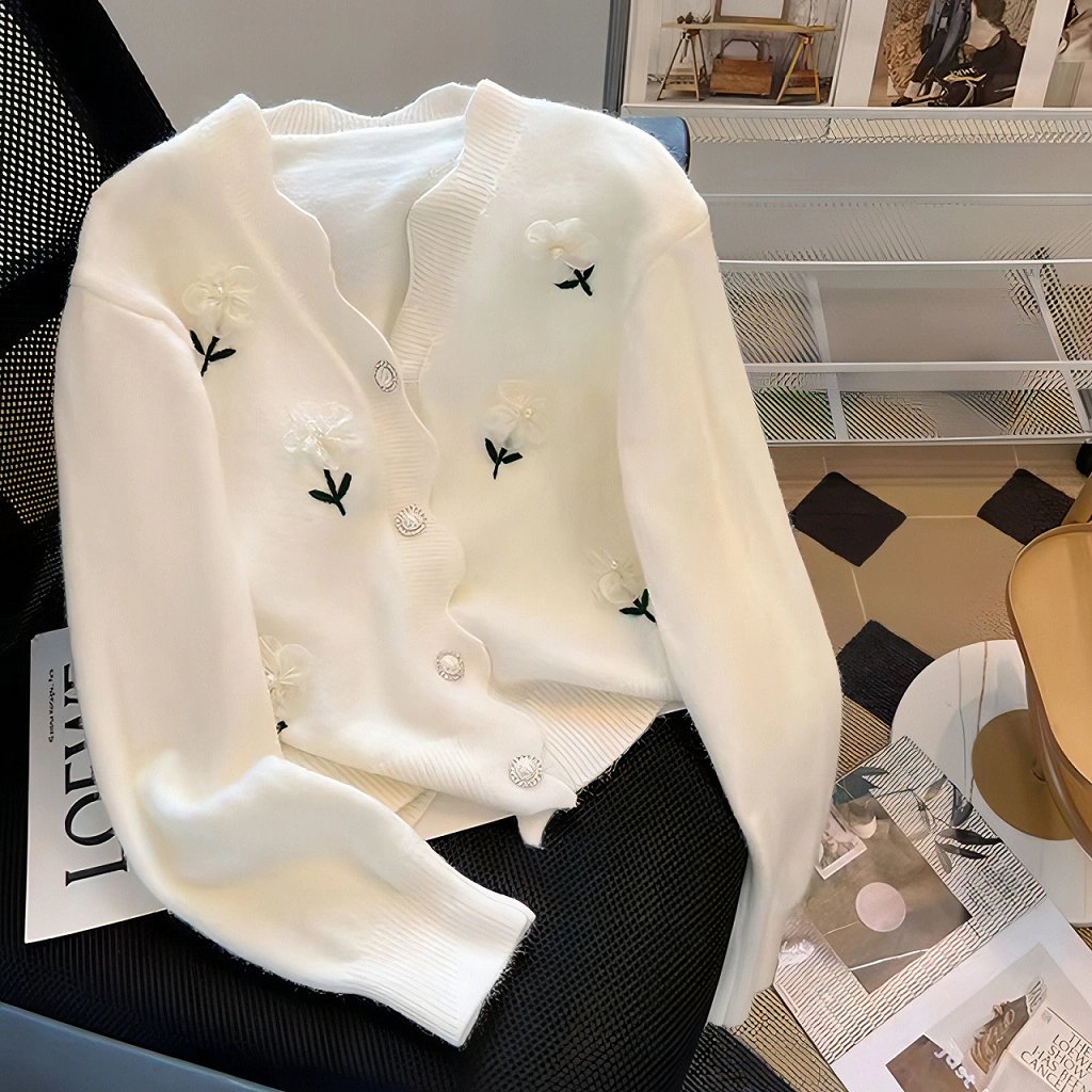 smgtysyg's tweet photo. pretty cardigan 

– a thread https://t.co/ls7BVqqEZi
