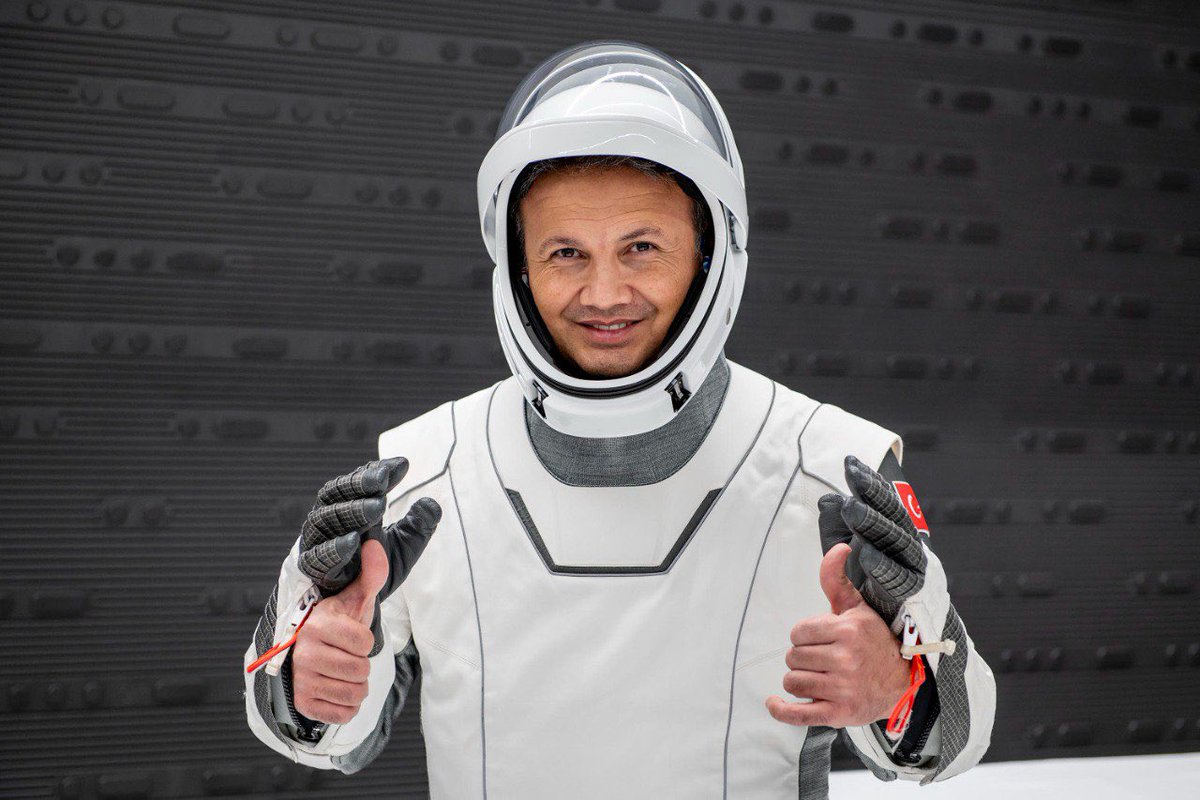 tuajans's tweet photo. ARKADAŞLAR, HAZIR MISINIZ? 🇹🇷🧑🏼‍🚀🚀 https://t.co/XUK0qGi6n7