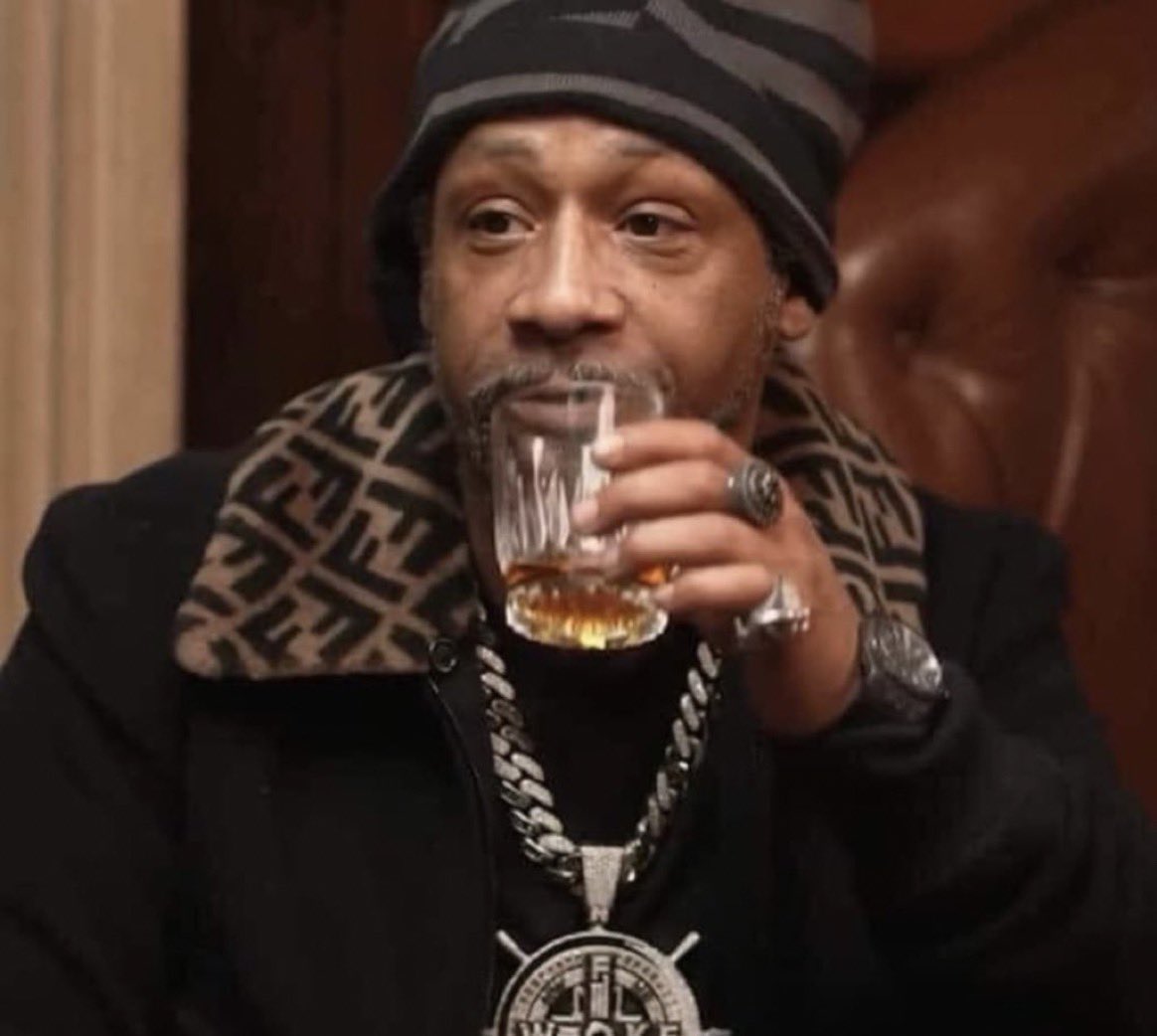 Itsdiyahshalon's tweet image. If air’n shit out was a person it be these 2