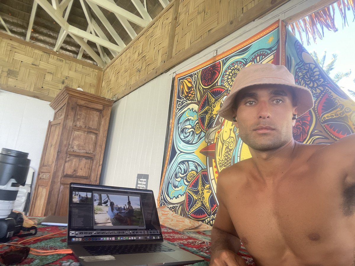 It’s 2024.

I made it out the corporate world, I’m building my life on my own terms and it feels good.

The last year I’ve put countless hours into growing my business and I’m finally seeing things pay off. Younger me would be proud!

Keep going ✌🏽🏝