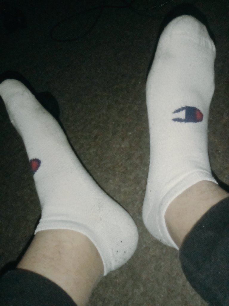 Where are all the cashfags/cashpigs that would enjoy getting humiliated, exposed, blackmailed right now or want these 10.5 feet In dms?. Any wallets available to be drained? #findom #paypig #findomsub #cashmaster #Tributes #sellingcontent #findomdrain #findomus #alpha #feetdom https://t.co/WuQLulGZ6g