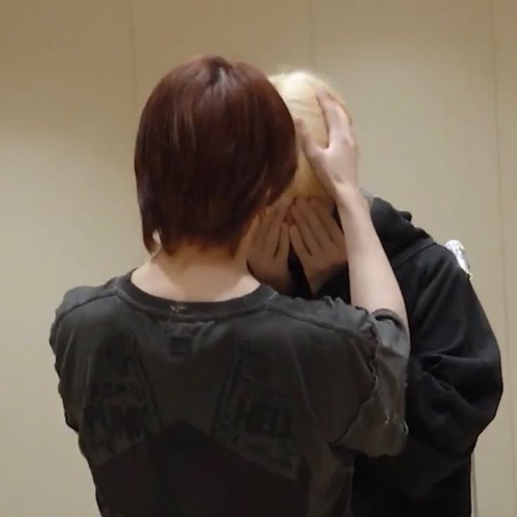 yaoiminc's tweet photo. #beomkai au
kai has two sides; one is txt’s maknae and the other is a popular mo@n who’s known for sporadic translations of short 🧸 centric fics to korean. will these two sides ever collide with each other? https://t.co/8g9UecyO0D