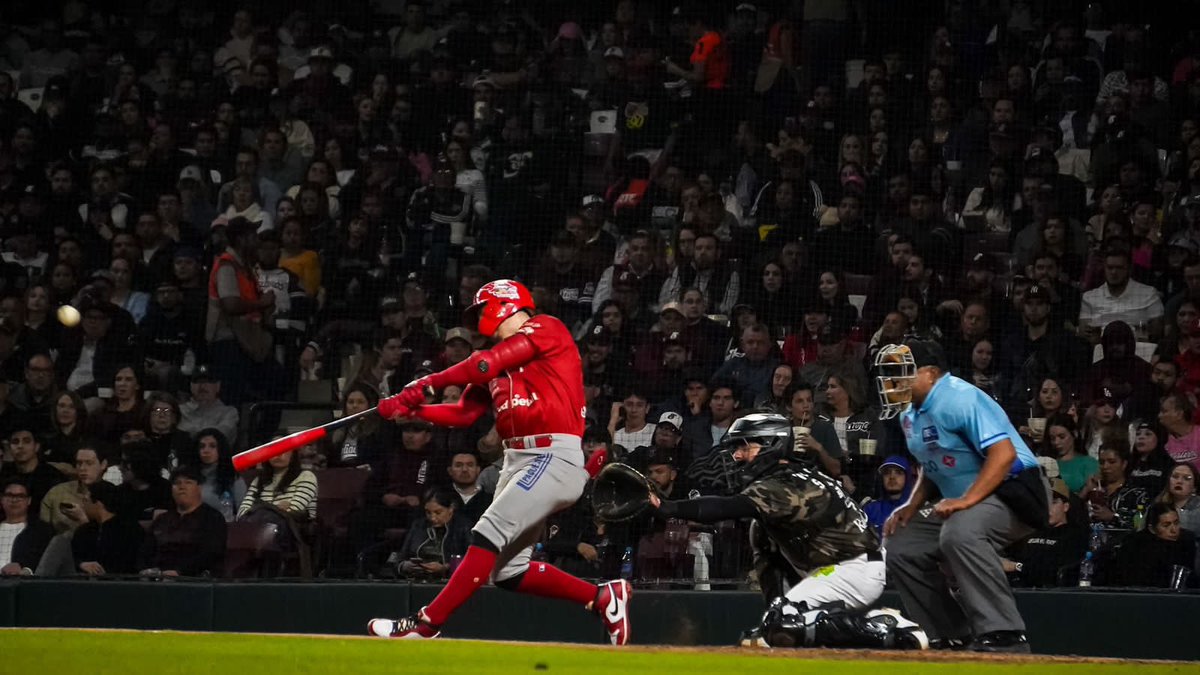 venadosbase's tweet photo. ¡GANÓ MAZATLÁN! ¡GANARON LOS ROJOS DEL PUERTO! ¡GANARON LOS VENADOS!🔥🔥🔥🔥🔥🔥🔪🍅

Estamos en la SERIE FINAL de la @Liga_Arco 👏🏼👏🏼👏🏼

#YoSoyVenados 🦌❤️ https://t.co/vonlAD8KA1