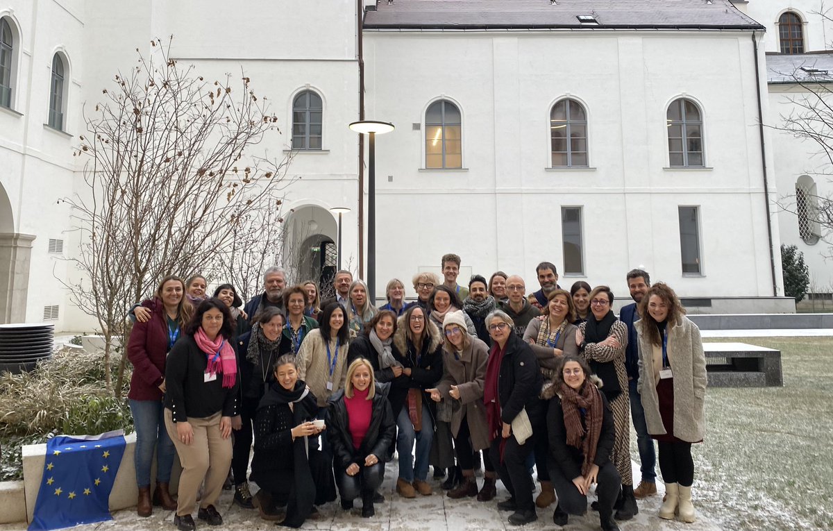 When in Vienna take an impromptu photoshoot in the snow! 

We are wrapping up the final day of the  TONOWASTE Consortium meeting, and now we are ready for the next phase of the project. #TONOWASTE #ViennaSnow #NoWaste