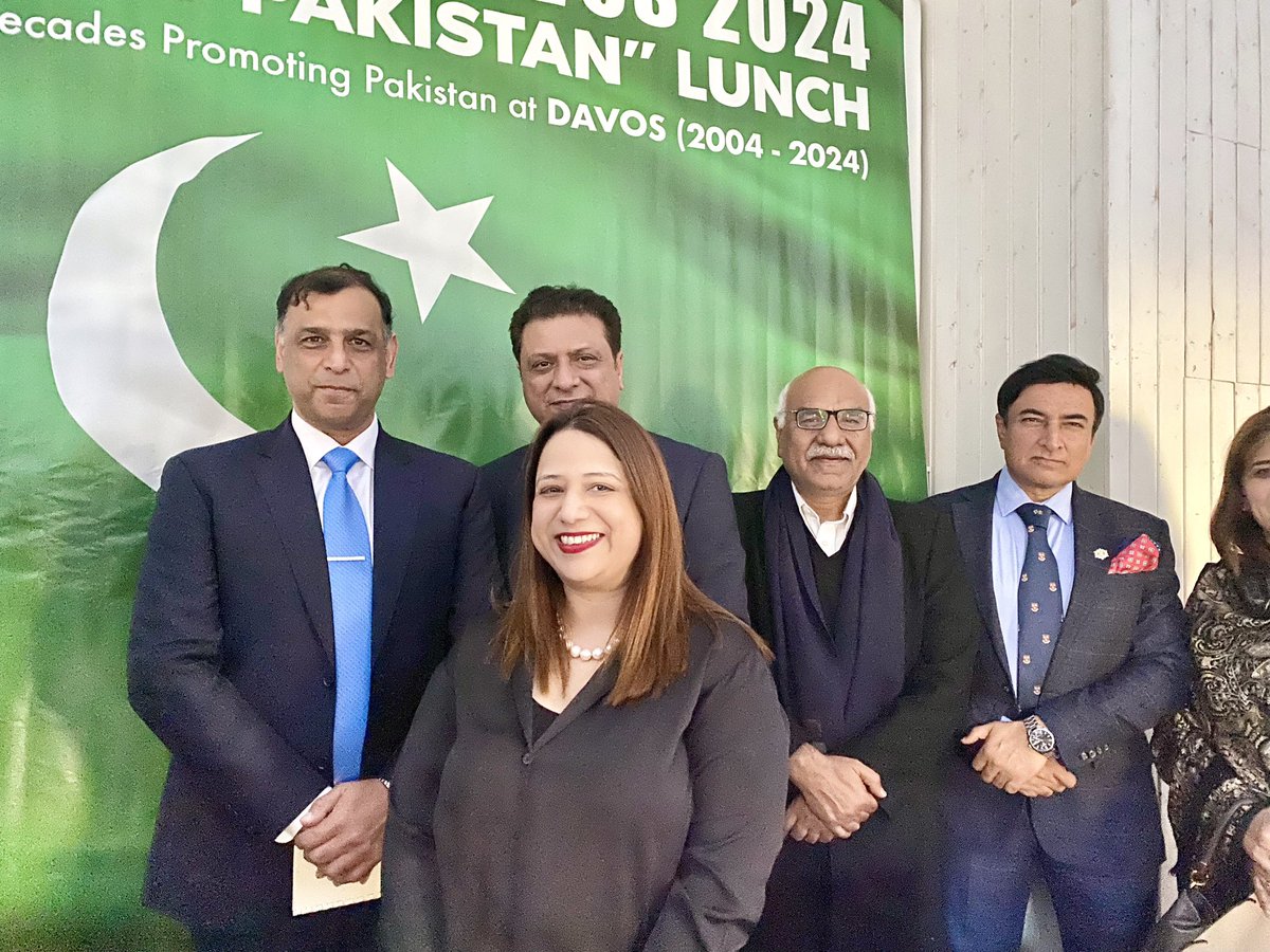 Tariq Malik ™ tweet media