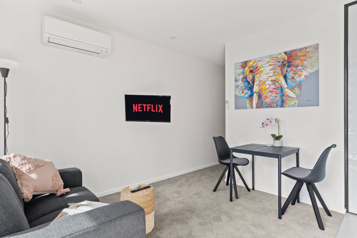 luxurystaymelb's tweet photo. South Melbourne's Best Accommodation - fully serviced apartment!!!

https://t.co/VhTuIq6p24

#views #melbourne #ausopen #f1 #travel #traveller #BusinessTravel #couplesstay #airbnb #agoda #f1 #tennis #sportslover #business #traveller #qantas #airlines #gym #apartment #condo https://t.co/bFP3SwsM1m