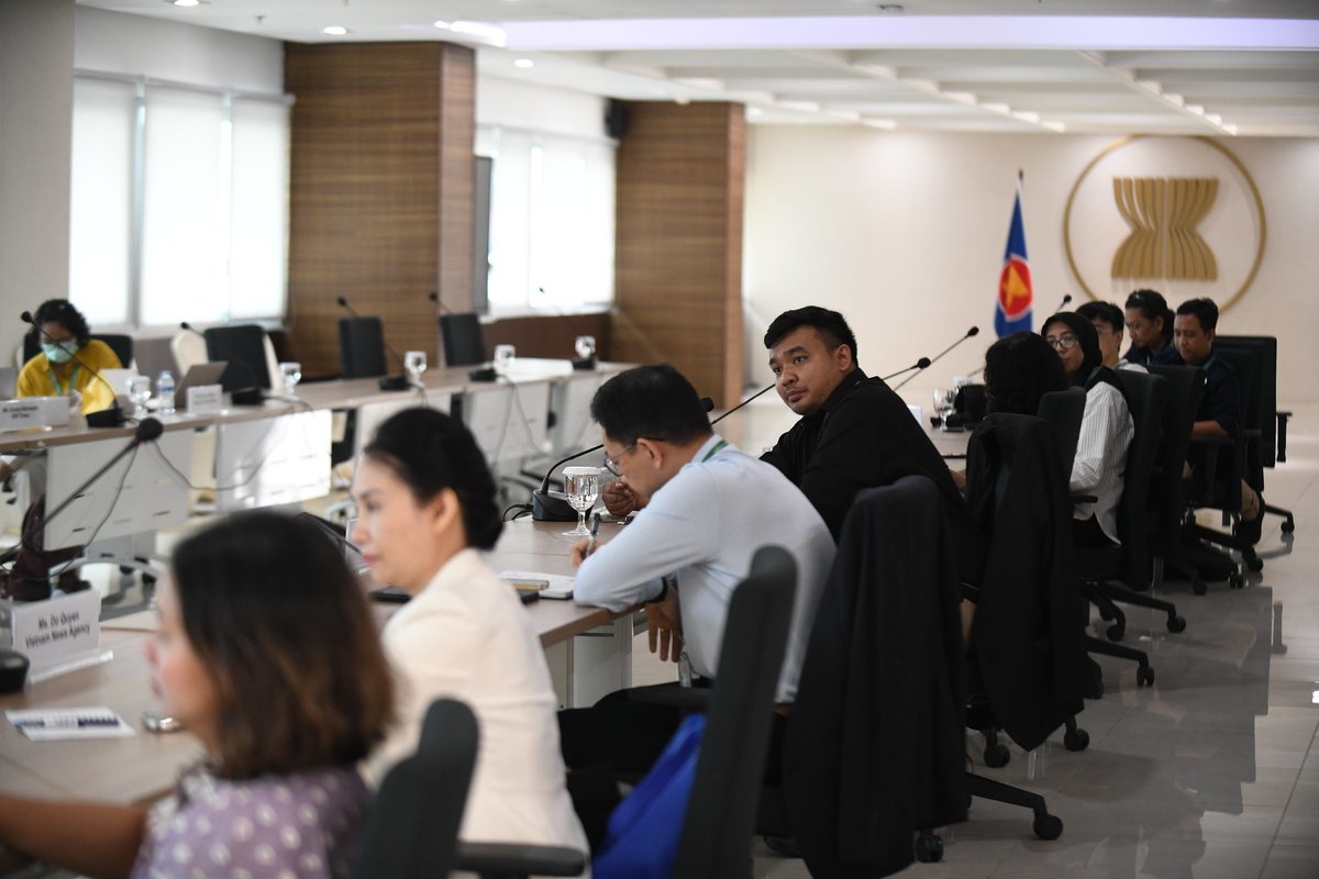 Secretary-General of ASEAN, Dr. Kao Kim Hourn, hosted the first media gathering of 2024 today at the ASEAN Secretariat. Around 16 Jakarta-based media colleagues came together to participate in the event which aims to support ASEAN public diplomacy.
