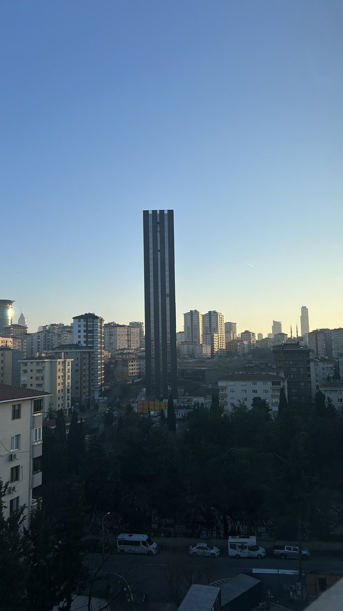 İstanbul’u yönetmeye talip olan adayların çarpık yapılaşmayı ilk sıraya koyması şart. Orman kanunları mı geçerli bu ülkede? <a href="/ekrem_imamoglu/">Ekrem İmamoğlu</a> @Muratkurumtw