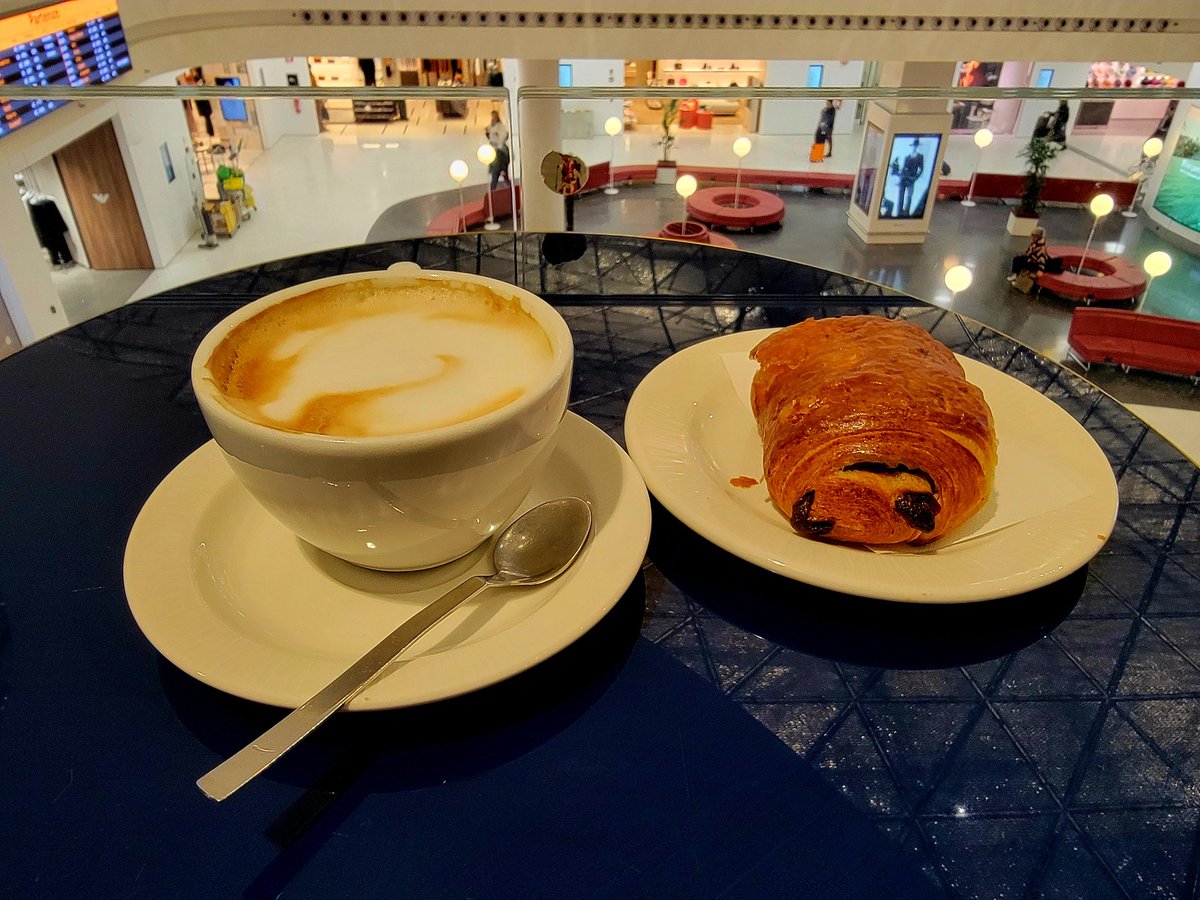 Morning cheers from Linate airport! Up early and dashing to Atlanta today for dinner tonight and mtgs tomorrow! Ciao!