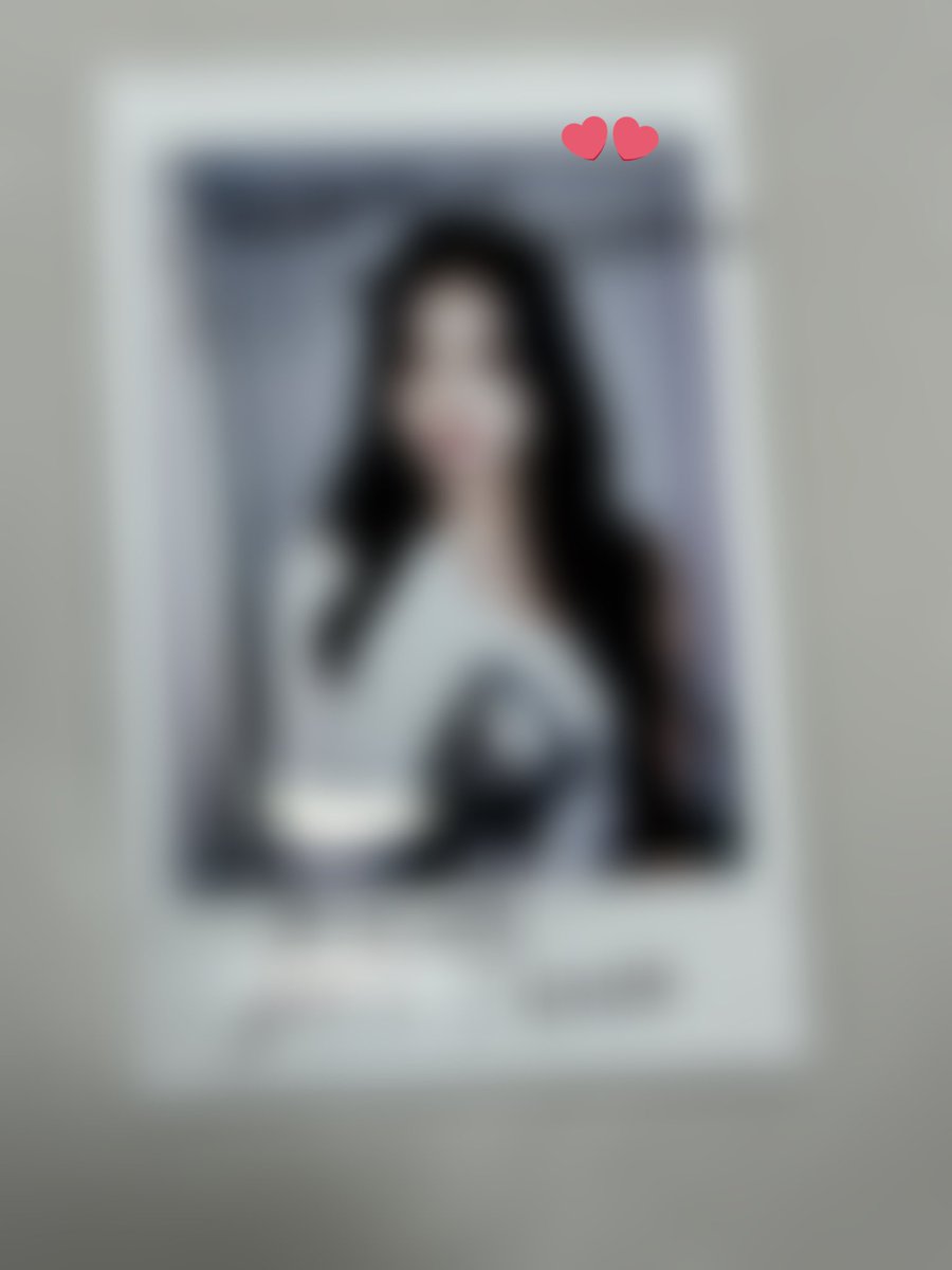 스테이씨 아이사 싸인 폴라로이드
올리브영 학동역점에서 주워서 
매장 직원분께 맡겨놨습니다!!! 
#스테이씨 #아이사 #STAYC #싸인폴라 #스테이씨 #폴라로이드 

RT부탁드립니다!