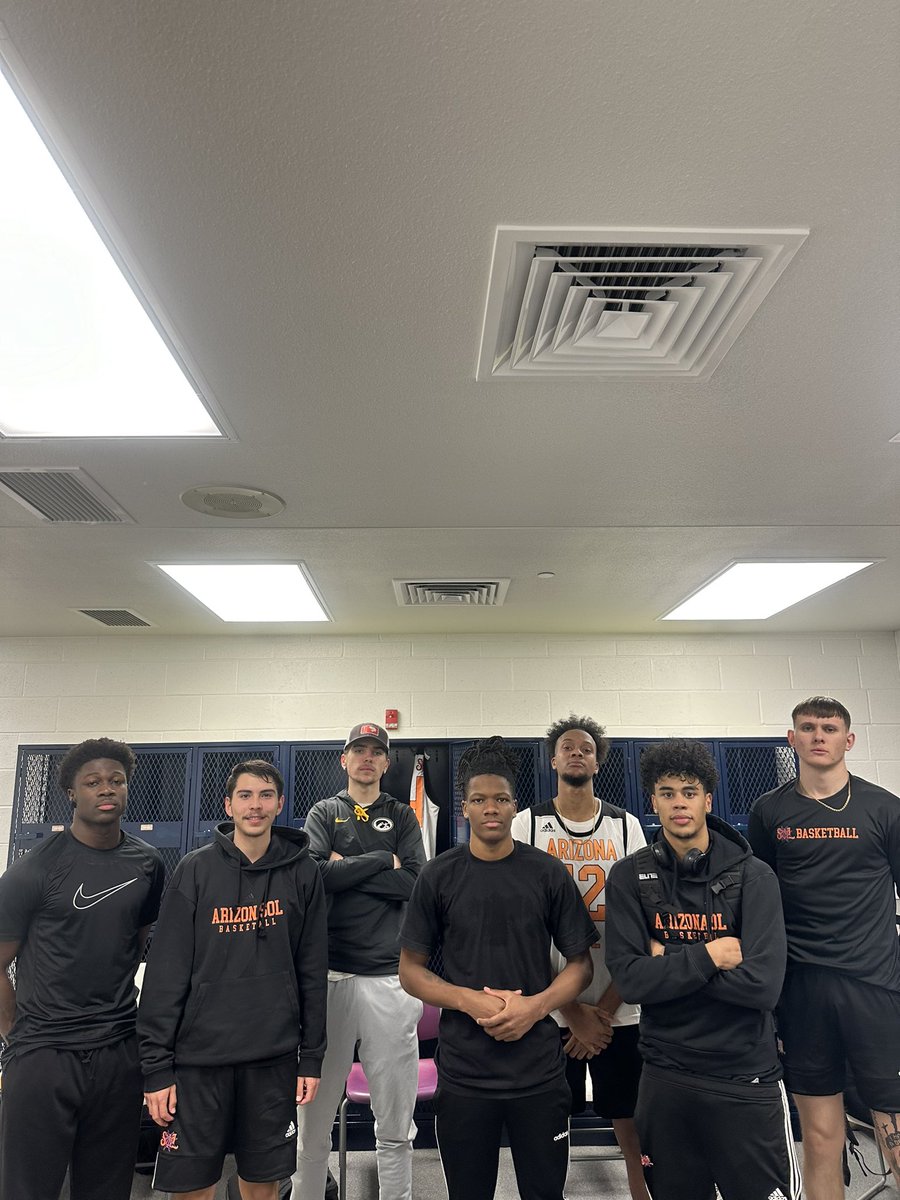 AzSolBasketball's tweet image. @skylineprep 104 
AZ SOL 101

Players of the game:
@WELAMPA 28pts 4 Reb (8/10 from 3pt)
@Deloading3 28pts 2st 3ast 3reb
@Tyhelms77 16pts 3reb 7ast 3st
@t_keawn 10pts 7reb 1blk 4ast
@AntonioM2022 10pts 2st 5ast

 @Coachjay0524 @coachflannigan_ @hoops_scout11 @CoachMaliNix