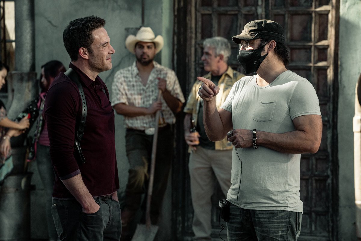 ＼#ベン・アフレック 主演／
『#映画ドミノ』📀リリースまで…
あと1ヶ月！

ブルーレイ＆DVDには、キャストやロドリゲス監督のインタビューや貴重なメイキング映像など約40分の豪華映像特典を収録！

◇2.21㈬ブルーレイ＆DVDリリース
◇デジタル絶賛配信中
gaga.ne.jp/domino_movie/