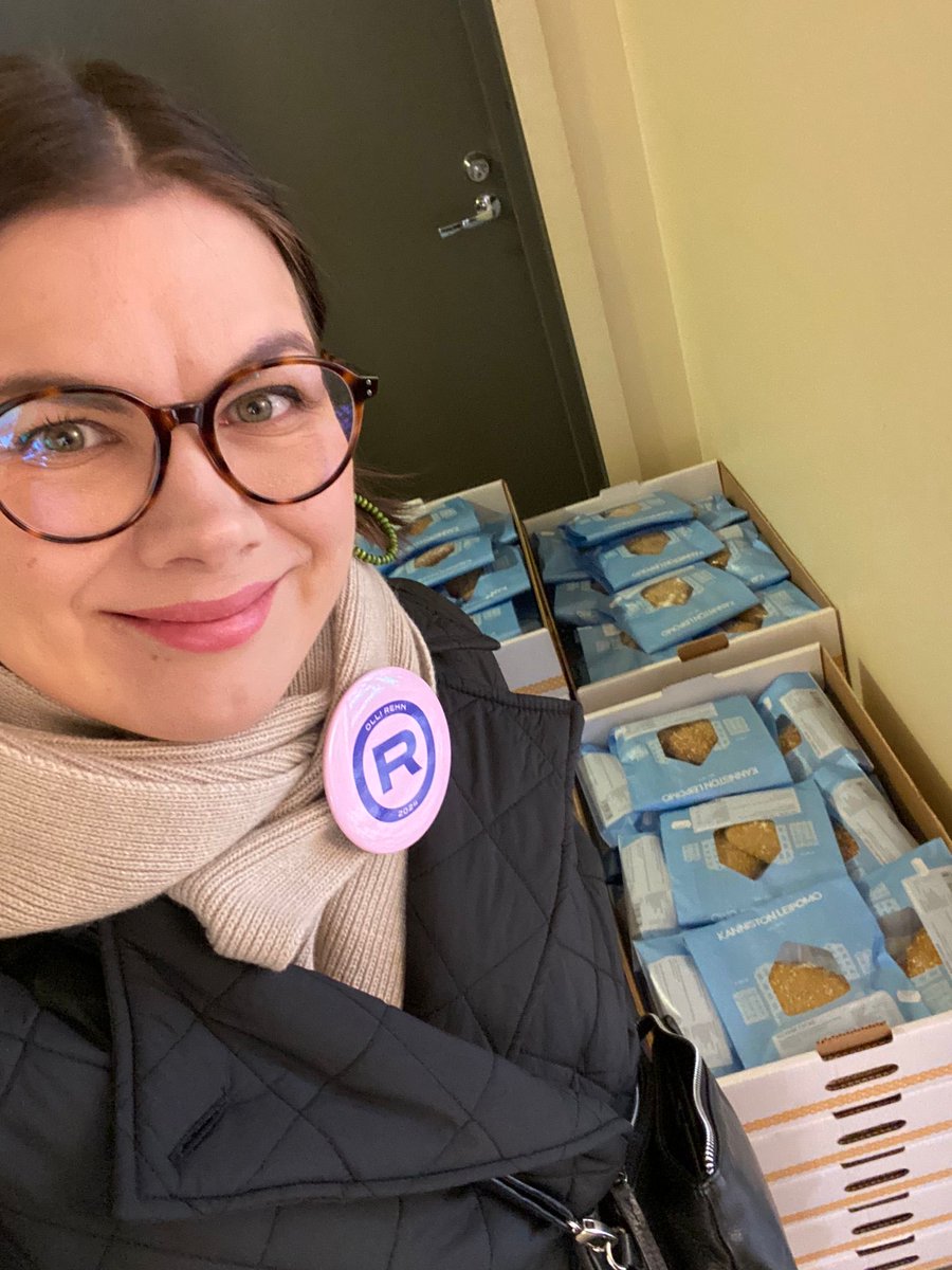 Tuokiokuvia kampanjasta. Naiset kertovat.

<a href="/ollirehn/">Olli Rehn</a> numero 3. Vakaa kuin kallio.