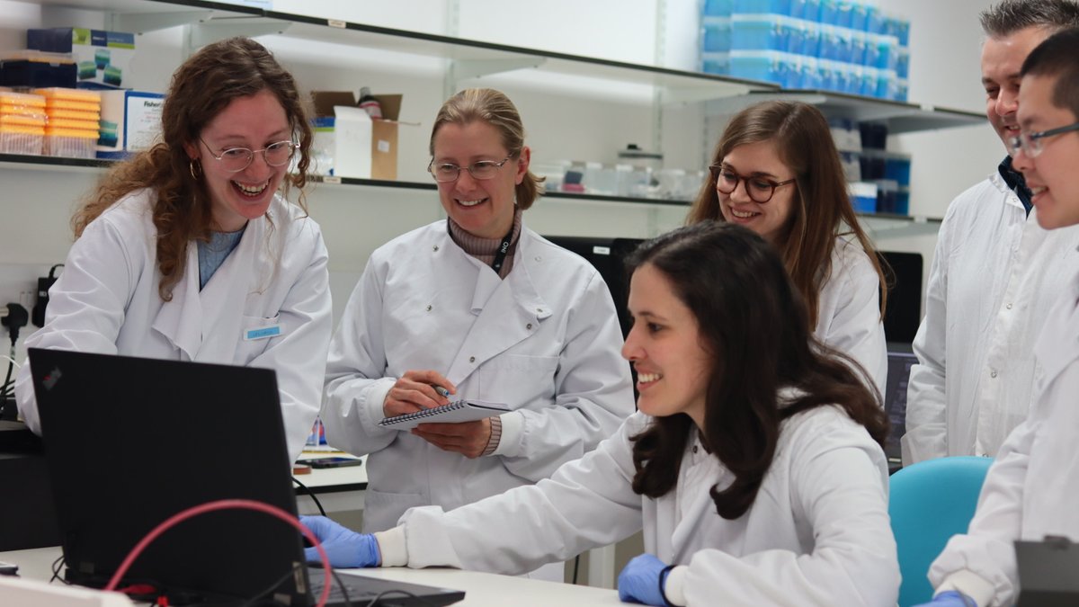 oniHQ's tweet photo. We make sure that our customers are getting nothing but the best, which is why we recently held a thorough hands-on training for our field-application scientists and our sales experts in the Oxford lab.
#dSTORM #Nanoimager #superresolution #microscopy #superresolutionmicroscopy https://t.co/Srjto6BrEs
