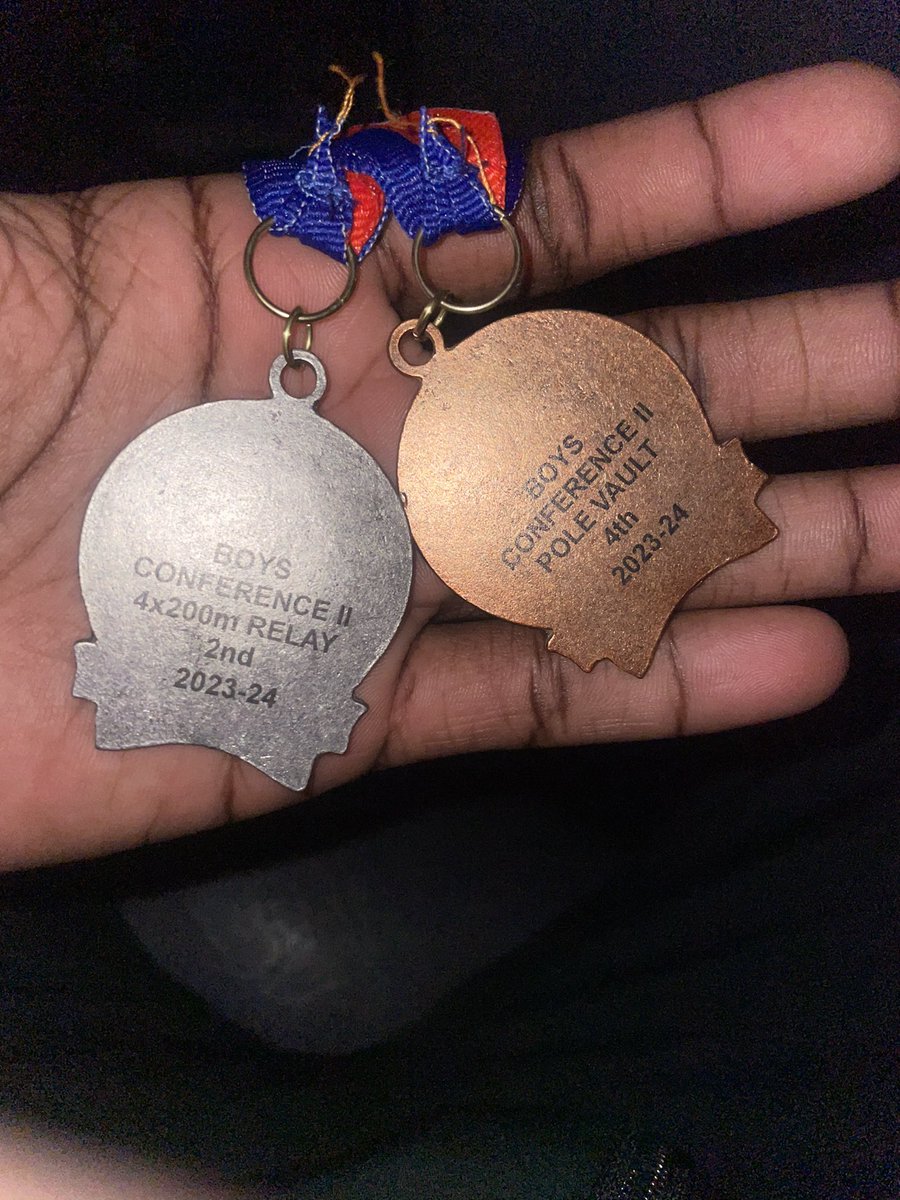 DonnellL22's tweet photo. Conference Champs 🏃🏾 @EAgbaroji @evohuabunwa_BC @CoachCrandall @Jmunce30 @CoachBerryFB @CoachJLouisdort @Coach_Bick @Drewbelch @Coach_Nu27 https://t.co/v1yu5GZVQU