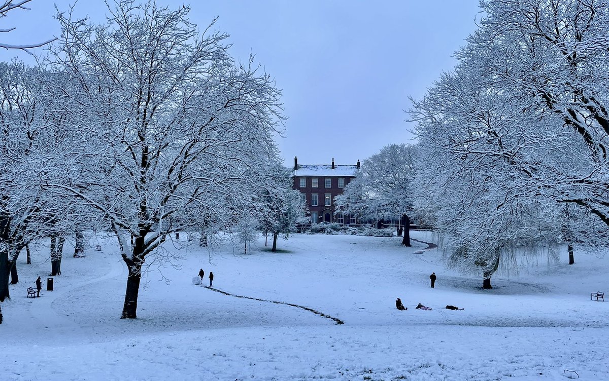 Walked through a Winckley Square yesterday on my way to the Lancashire Conservation Group meeting. The Georgian Square looked amazing in the snow.<a href="/visitpreston/">Visit Preston</a> #visitlancashire #preston