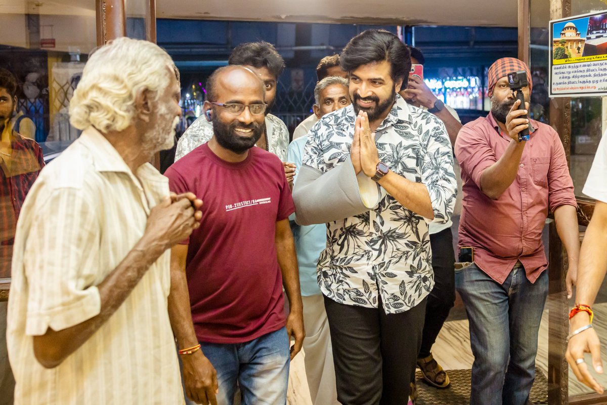 GoldwinSharon's tweet photo. #MissionChapter1Review
#MissionChapter1 #ArunVijay
#MissionChapter1InCinemasNow
|#missionchapter1frompongal
#AmyJackson
#Nimishasajayan |#AbiHassan
#JasonShah |#BharatBopanna
Director 📹: #ALVijay (#thalaiva)
Music by 🎵: #GVPrakashKumar https://t.co/pX6o2WuAnQ
