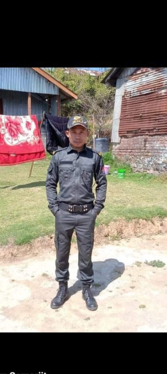 W. Somorjit, a CDO of Manipur State Forces was killed today by #KukiMilitants at Moreh Town. Why didn't the central forces do anything to those miscreant? 
#MorehHillTown under attack
 #JusticeForSomorjit #KukiWarCrimes #HumanRightViolated #ManipurPoliceKilled #HumanRightViolated