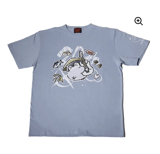 打首獄門同好会さんとの20周年記念コラボ・コウペンちゃんTシャツを見てほしい〜会長とお揃いのギターを持ったコウペンちゃんを描きました(後ろはすんやり)実物は少し暗めのペールブルーで綺麗で爽やかな色合いです。キッズサイズからXXLサイズまであります▽ 