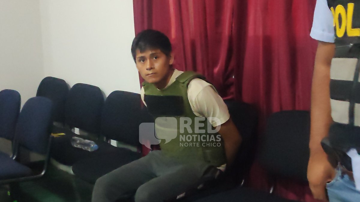 RedNoticiasNort's tweet photo. PIDEN CADENA PERPETUA PARA ASESINO DE HERMANAS

Cristhian Ronaldo Trujillo Bardales está con detención preliminar y hoy será la reconstrucción.
En su manifestación guardó silencio. https://t.co/mEKVs7mxTq
