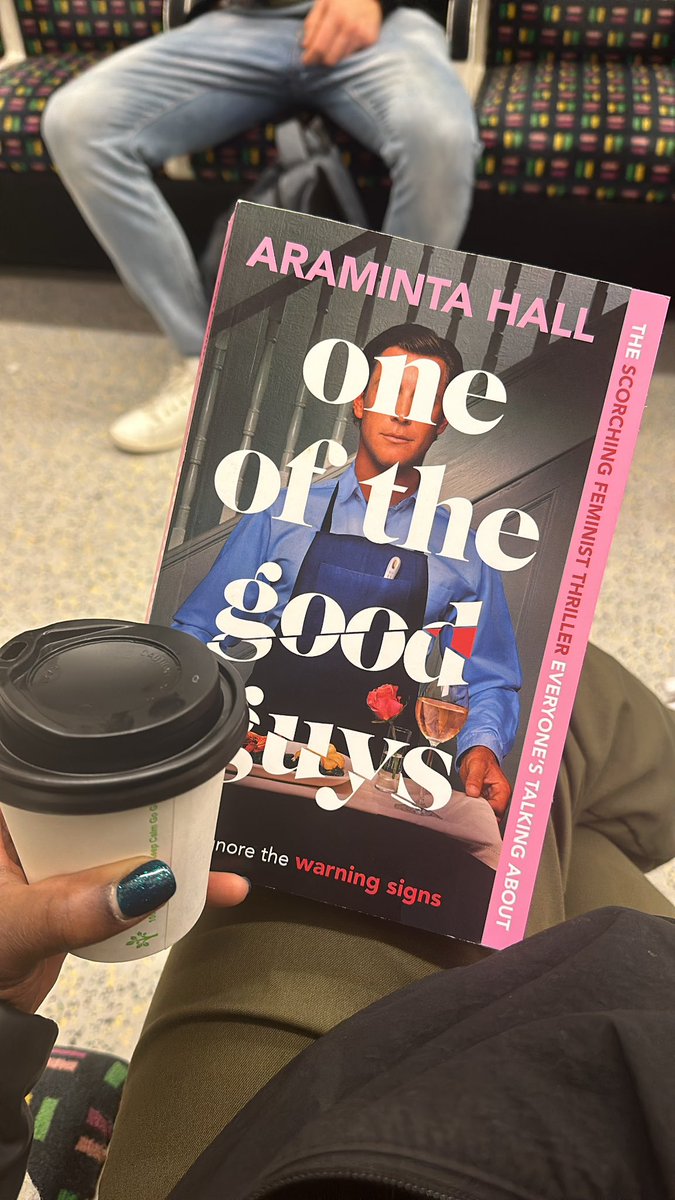 wearebookishpod's tweet photo. @booksaremybag This week we’re reading a classic and a new release https://t.co/9yI61gsttC