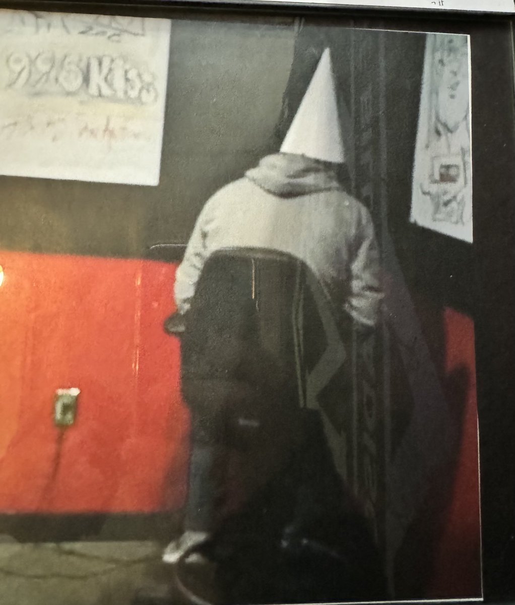 Nard in a dunce cap - good morning 👀